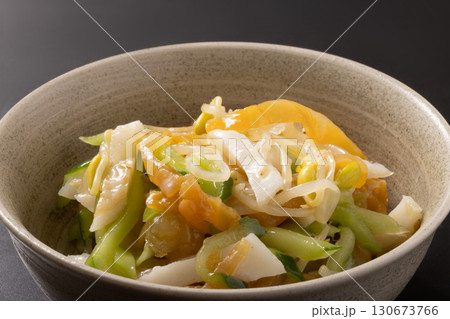 中華くらげ　かまぼこ　豆もやし　きゅうり　和え物 130673766