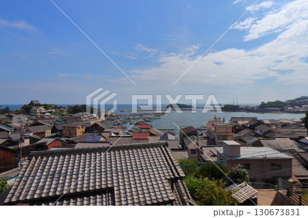 鞆の浦 鞆城跡の小高い丘眺めた鞆港の風景(広島県福山市) 鞆の浦 鞆城跡の小高い丘眺めた鞆港の風景(広島県福山市) 130673831
