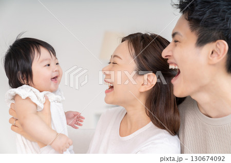 親娘 3人家族 親娘 3人家族 130674092