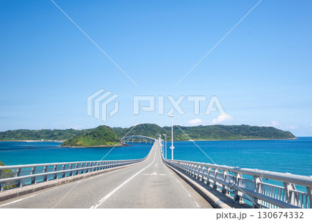 美しい角島大橋 130674332