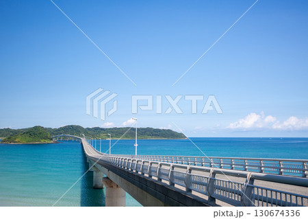 美しい角島大橋 130674336