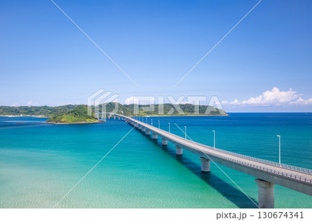 美しい角島大橋 130674341