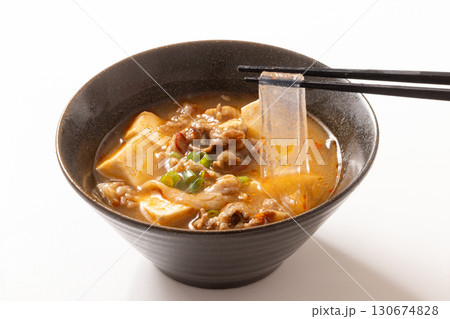 極太春雨の牛肉麻婆豆腐スープ 極太春雨の牛肉麻婆豆腐スープ 130674828