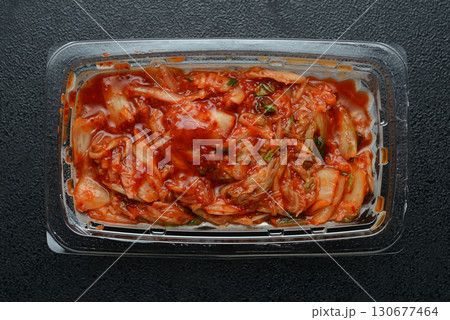 真上から見たパックのキムチ 真上から見たパックのキムチ 130677464