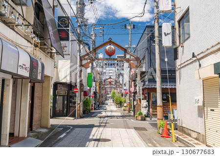 《神奈川県》昭和レトロな横浜野毛町の飲み屋街 130677683
