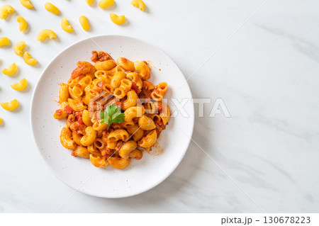 macaroni with tomatoes sauce and mince pork macaroni with tomatoes sauce and mince pork 130678223