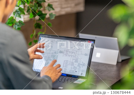 半導体回路図　設計　2人 130678444