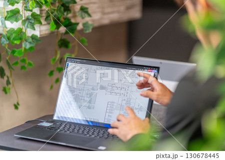 半導体回路図　設計　2人 130678445