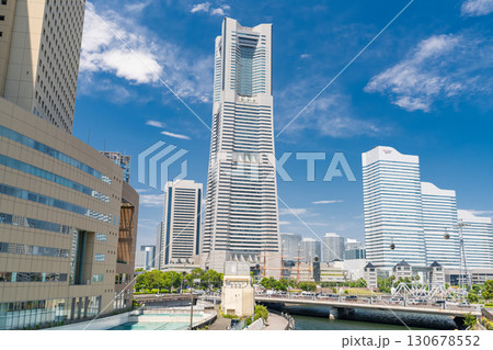 《神奈川県》横浜みなとみらい・そびえ立つ摩天楼 130678552