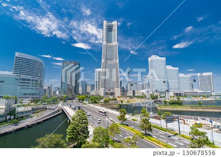 《神奈川県》横浜みなとみらい・そびえ立つ摩天楼 130678556
