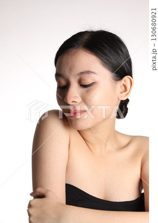美しい女性 130680921