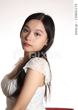 美しい女性 130681274