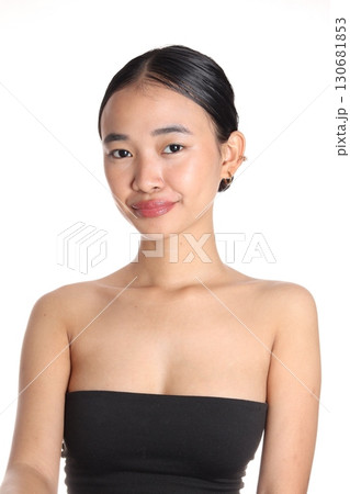 美しい女性 130681853