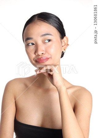 美しい女性 130681861