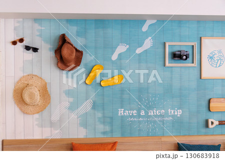 ビーチを模したカフェのインテリア。港近くのリゾートホテル。 沖縄県那覇市那覇泊港-2025/6/26 130683918