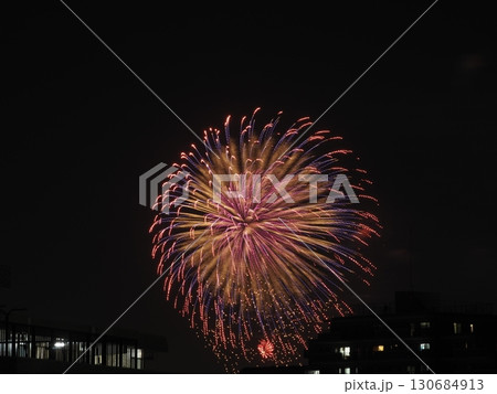 マンションの向こうに見えた戸田橋花火大会 マンションの向こうに見えた戸田橋花火大会 130684913