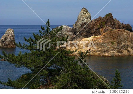 兵庫県　四季の散歩　夏　はさかり岩 130685233