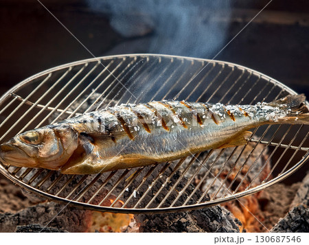 炭火焼の魚 130687546