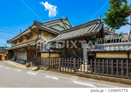 中山道　鳥居本宿 130695778