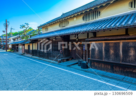 奈良　明日香村　岡の町並み 130696509