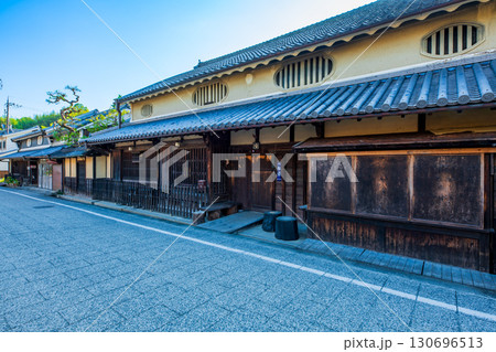 奈良　明日香村　岡の町並み 130696513