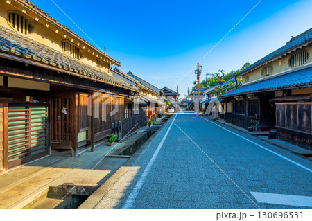 奈良　明日香村　岡の町並み 130696531