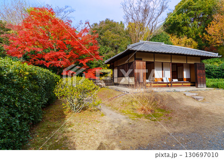京都　渉成園　秋の代笠席 130697010