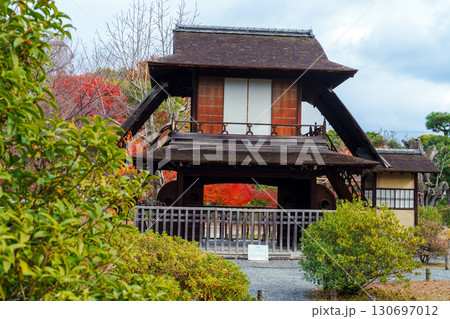 京都 渉成園 秋の傍花閣 京都 渉成園 秋の傍花閣 130697012