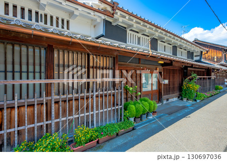 奈良県　御所市の町並み 130697036