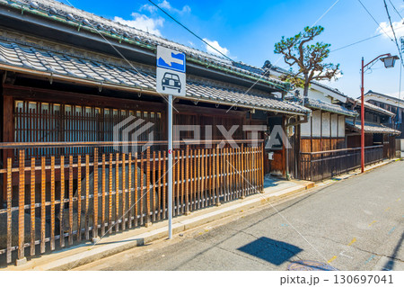 奈良県　御所市の町並み 130697041