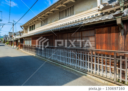 奈良県　御所市の町並み 130697160