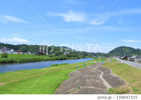 静岡県・伊豆の国市・伊豆長岡・狩野川 130697335