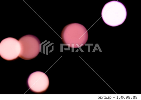 ピンクカラー系玉ボケイメージ　(写真素材) 130698589