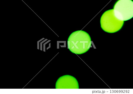 イエローグリーンカラー系玉ボケイメージ　(写真素材) 130699292