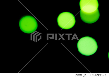 イエローグリーンカラー系玉ボケイメージ　(写真素材) 130699323