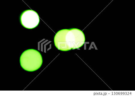 イエローグリーンカラー系玉ボケイメージ (写真素材) イエローグリーンカラー系玉ボケイメージ (写真素材) 130699324