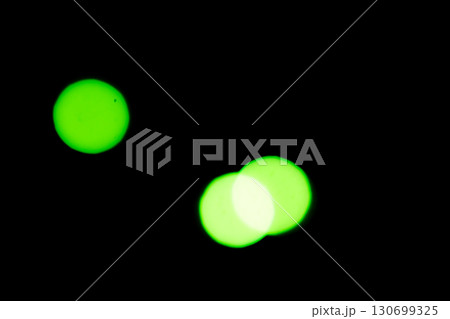 イエローグリーンカラー系玉ボケイメージ　(写真素材) 130699325