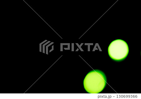 イエローグリーンカラー系玉ボケイメージ (写真素材) イエローグリーンカラー系玉ボケイメージ (写真素材) 130699366