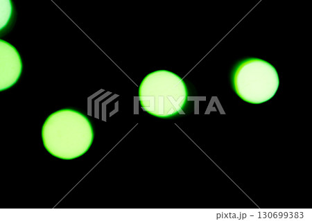 イエローグリーンカラー系玉ボケイメージ (写真素材) イエローグリーンカラー系玉ボケイメージ (写真素材) 130699383