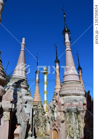 ミャンマー、カックー、カックー遺跡、仏塔群 ミャンマー、カックー、カックー遺跡、仏塔群 130700654