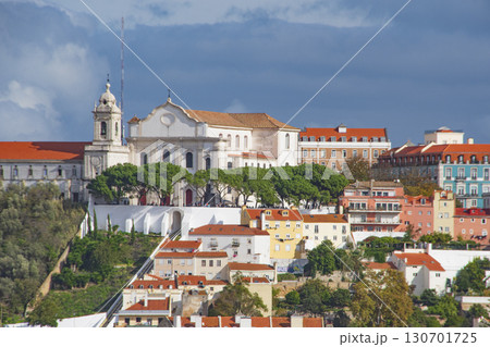 ポルトガルの首都リスボンの旅行風景 130701725