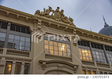 ポルトガル、坂道が作る街並みポルト 130701973