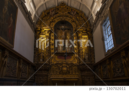 ポルトガル、坂道が作る街並みポルト 130702011