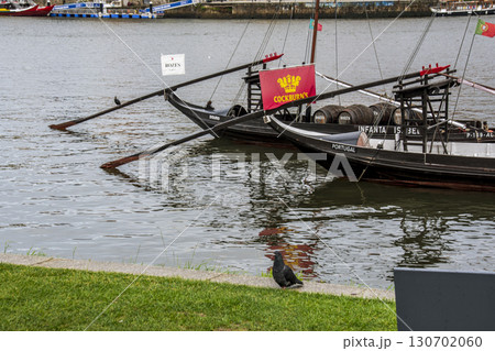 ポルトガル、坂道が作る街並みポルト ポルトガル、坂道が作る街並みポルト 130702060