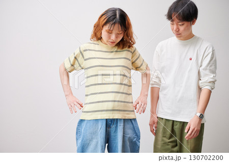 向き合う夫婦 妊婦 マタニティ 向き合う夫婦 妊婦 マタニティ 130702200