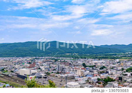 瞰望岩から眺める北海道遠軽町の展望と町の風景 瞰望岩から眺める北海道遠軽町の展望と町の風景 130703083