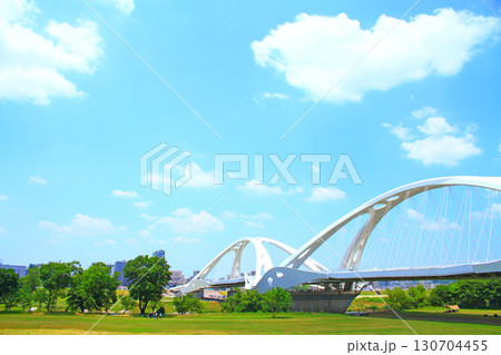 愛知県豊田市、豊田大橋の風景 愛知県豊田市、豊田大橋の風景 130704455