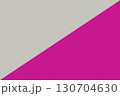 対角線で二色に分かれた長方形の背景 130704630