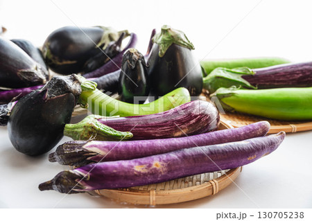 ヘビ茄子とゼブラ茄子 130705238