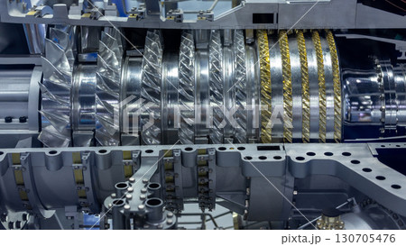 Gas turbine engine with turbine blades, Industrial gas turbine engine, Steel blades of turbine propeller industrial additive technology, 130705476